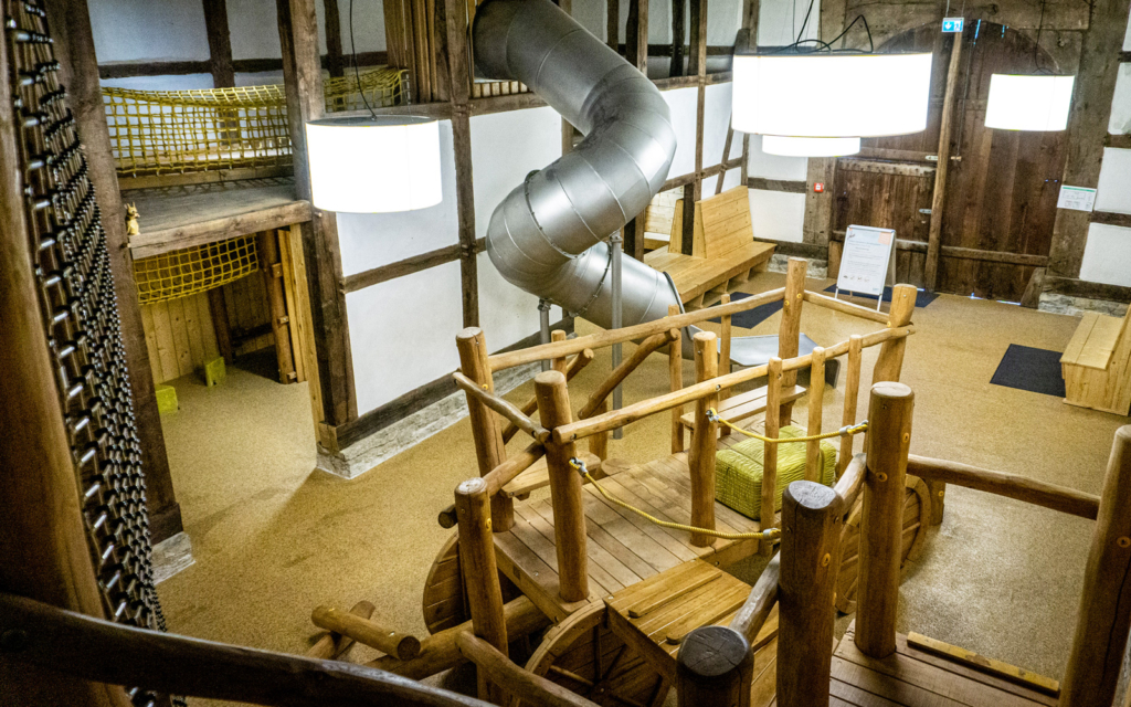 Indoor-Spielplatz »Scheune« im Freilichtmuseum in Detmold