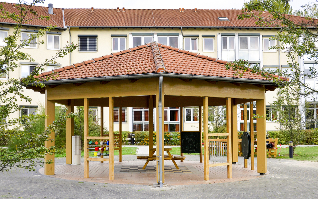 Sensorische Spiele im Pavillon