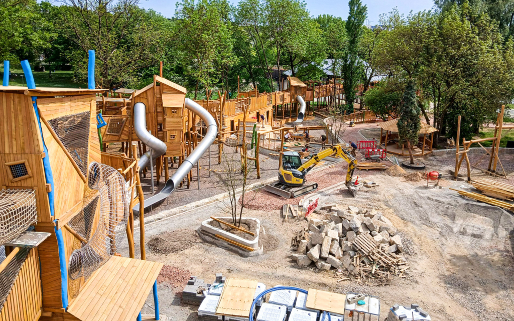 Major playground installation for Parc de Merl in Luxembourg City